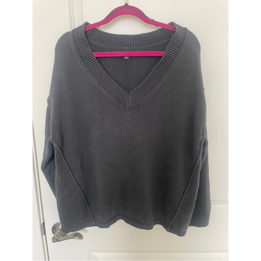American Eagle V-Neck Sweater